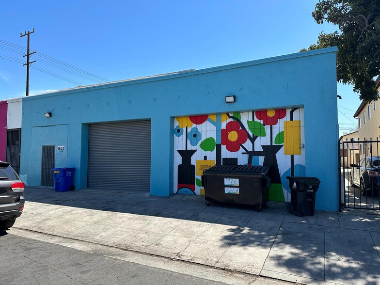 More Photos Of 1602 W 39th Pl, Los Angeles Warehouse For Lease
