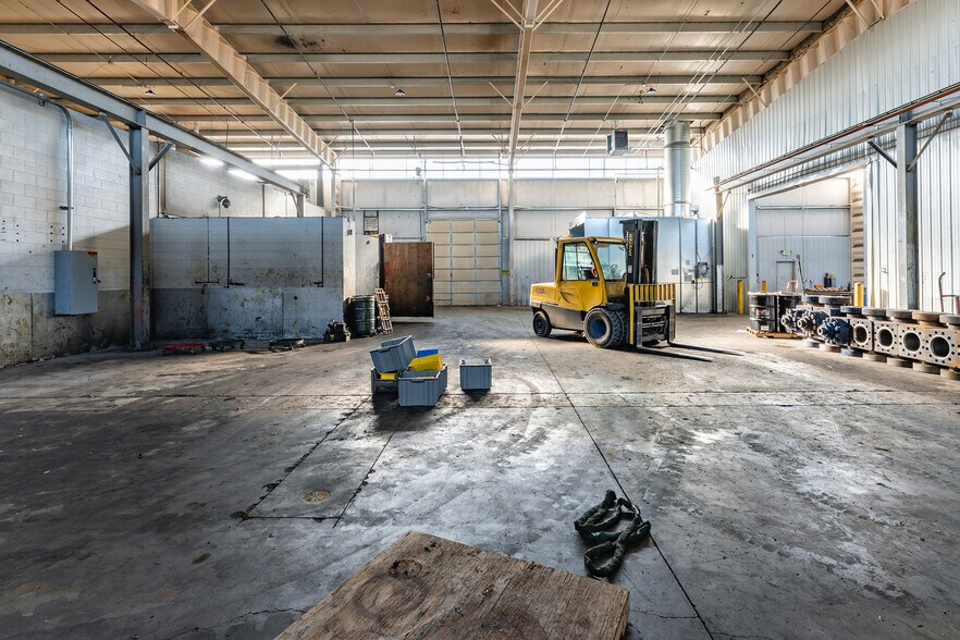 More Photos Of 265 Basher Dr, Johnstown Warehouse For Sale