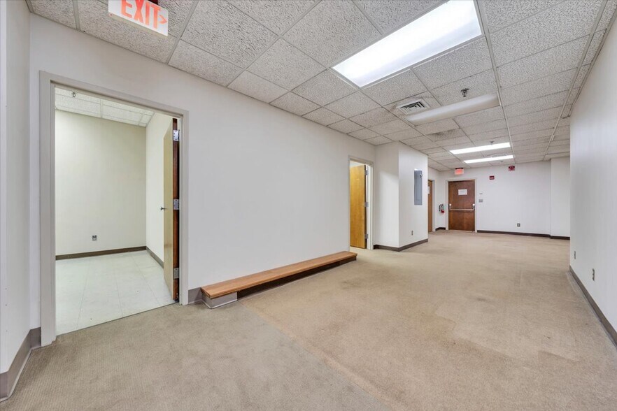 More Photos Of 202-204 S Jefferson St SE, Roanoke Office For Sale