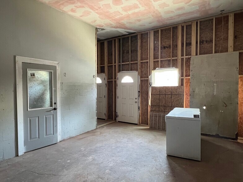 More Photos Of 700 Maple Ave SW, Rome Apartments For Sale