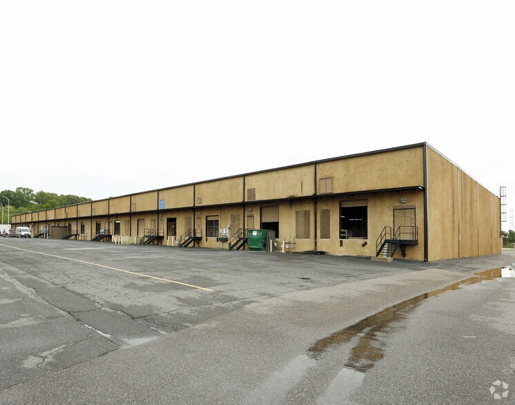 Primary Photo Of 2688-2732 Barris Dr, Memphis Distribution For Lease