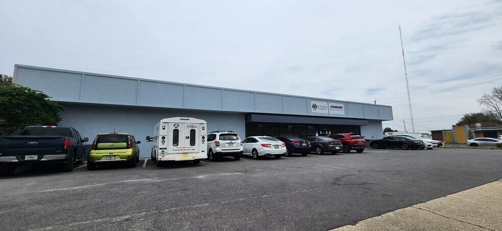 More Photos Of 2200 N Palafox St, Pensacola Medical For Sale
