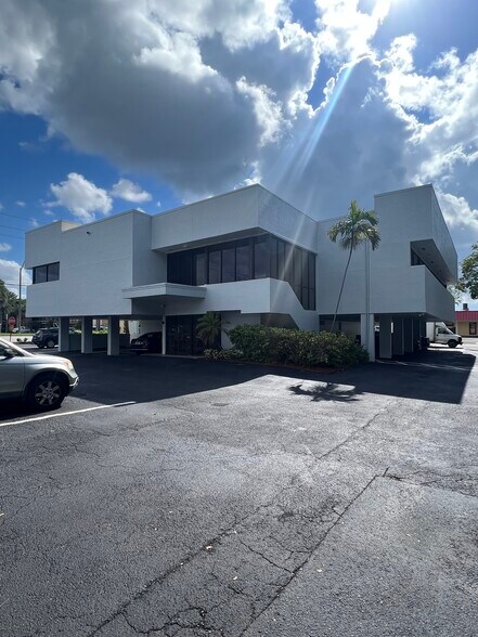 More Photos Of 6191 W Atlantic Blvd, Margate Office For Lease