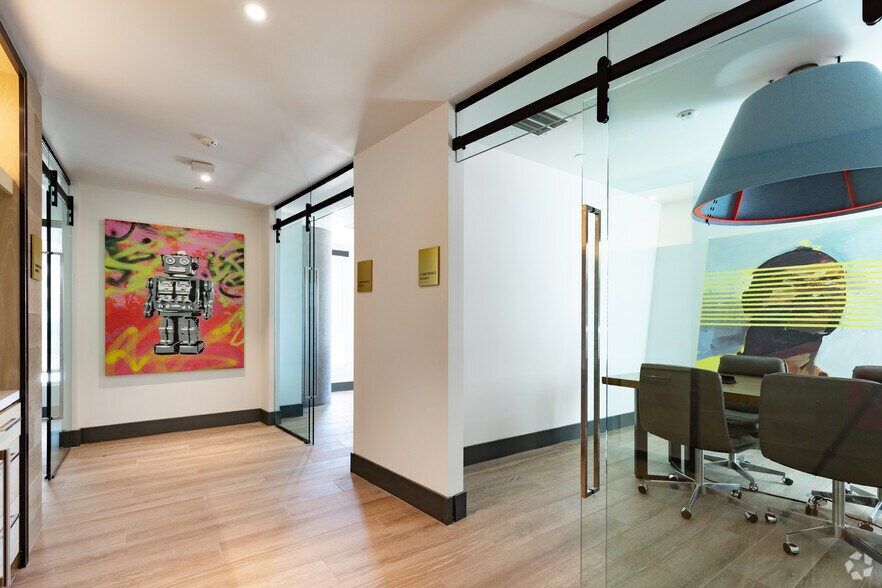 More Photos Of 1331 N Cahuenga Blvd, Los Angeles Apartments For Lease