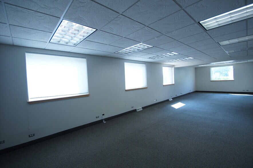 More Photos Of 8700 W 36th St, Saint Louis Park Office For Lease