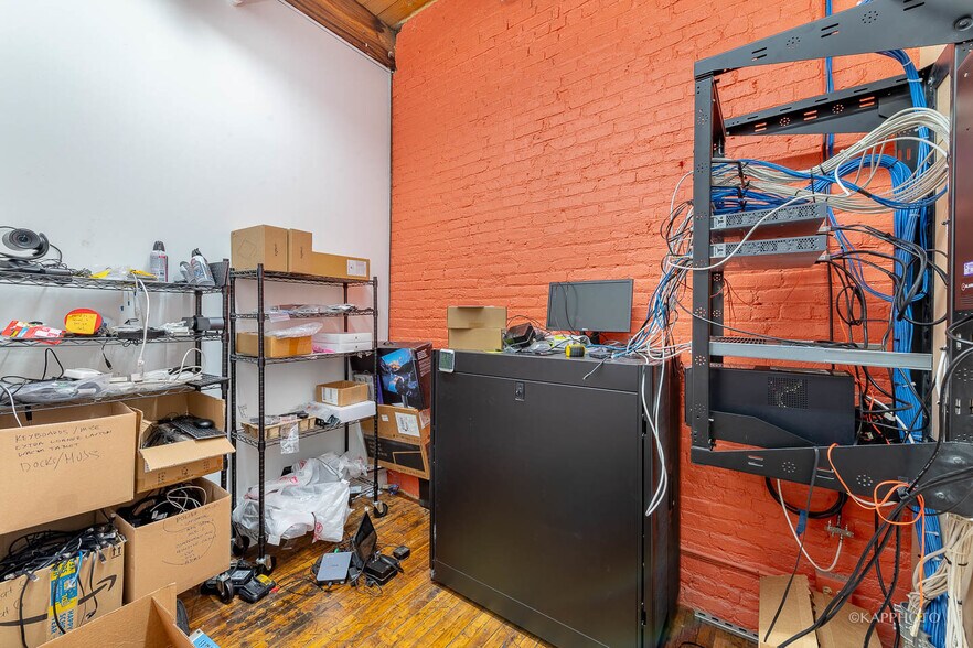 More Photos Of 1123 W Washington Blvd, Chicago Office For Lease