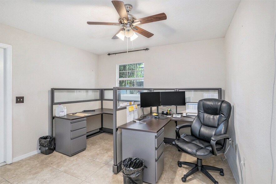 More Photos Of 329 Pauls Dr, Brandon Office Residential For Sale