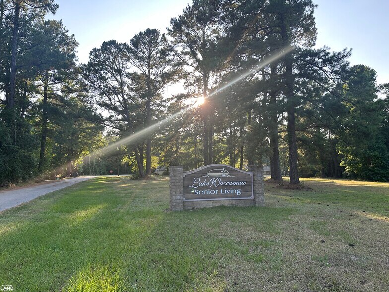 More Photos Of 206 Wannish Ave, Lake Waccamaw Congregate Senior Housing For Sale