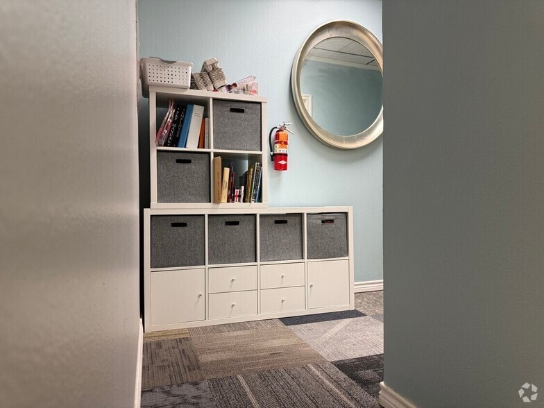 More Photos Of 116 S US Highway 281, Marble Falls Office For Lease