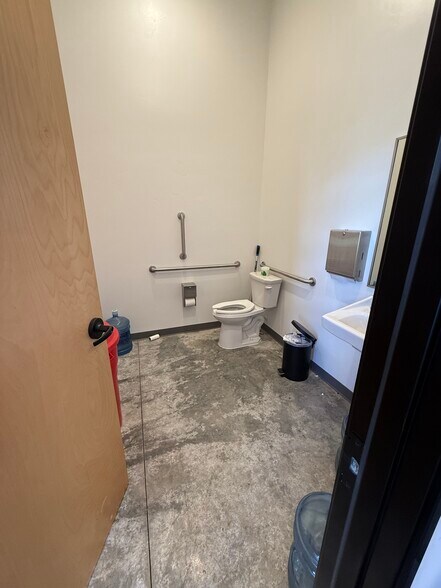 More Photos Of 21 Meridian Ct, Kalispell Light Distribution For Sale