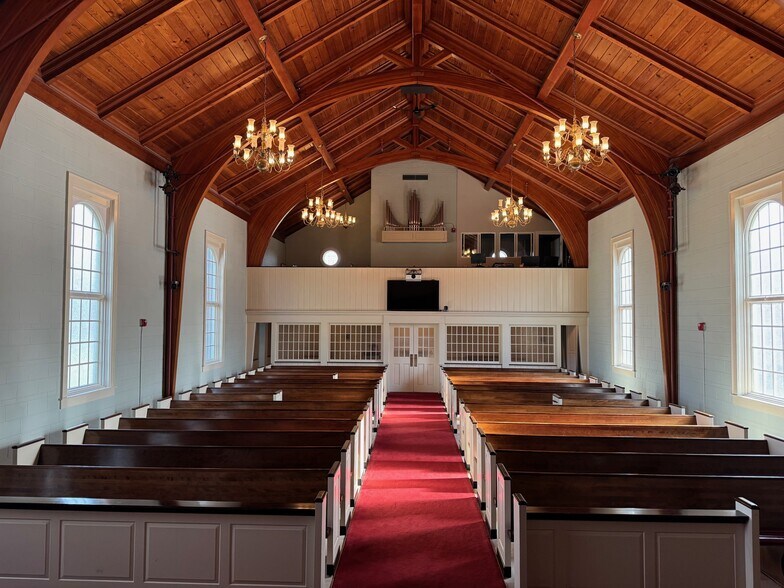 More Photos Of 2720 E 86th St, Indianapolis Religious Facility For Sale