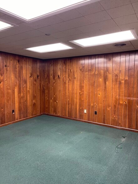 More Photos Of 2032 Wooddale Blvd, Baton Rouge Office For Lease