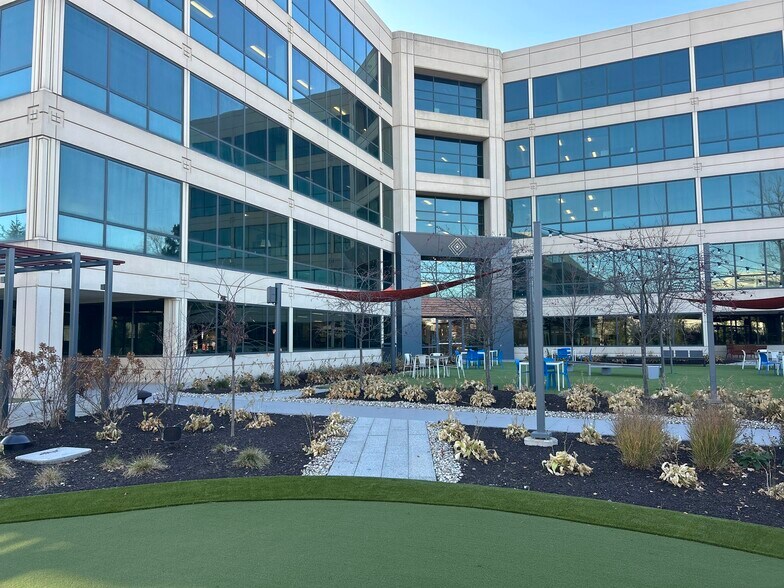 More Photos Of 450 E 96th St, Indianapolis Coworking Space