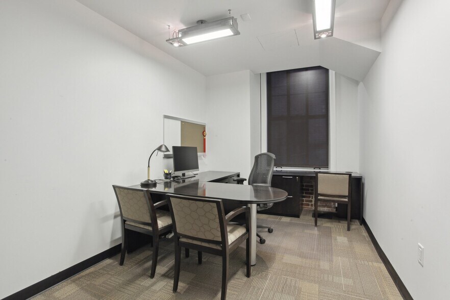 More Photos Of 730 17th St, Denver Office For Sale