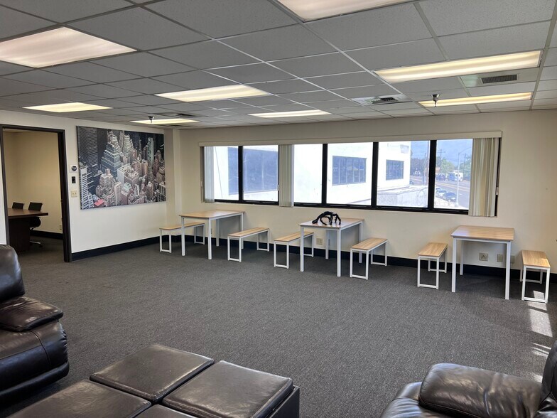 More Photos Of 6925 Atlantic Ave, Long Beach Warehouse For Lease