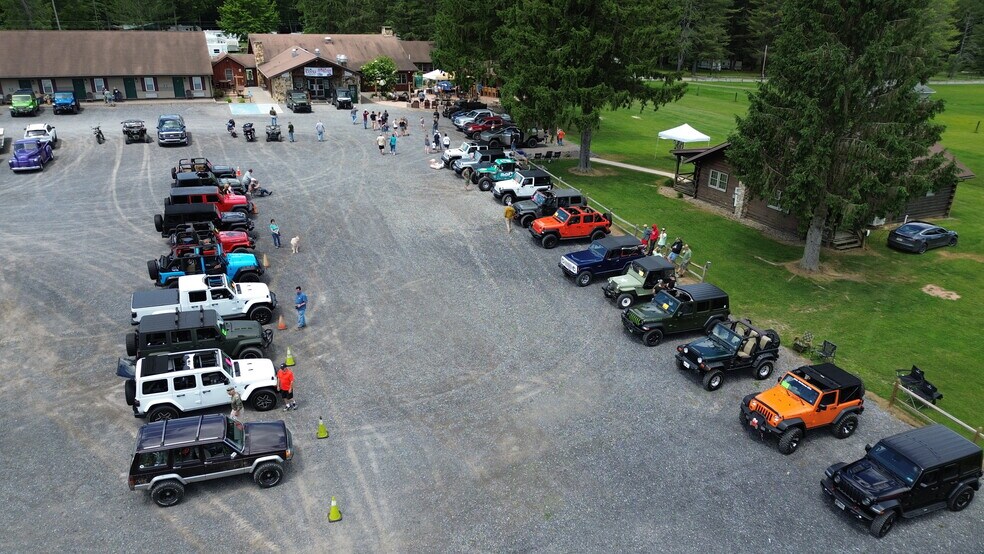 More Photos Of 32600 N State Route 44, Slate Run Hotel For Sale