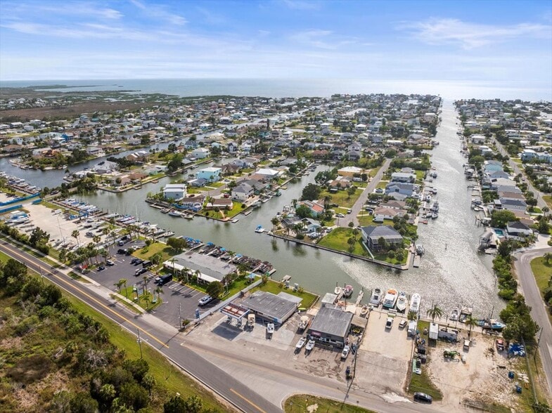 More Photos Of 4291 Shoal Line Blvd, Spring Hill Hotel For Sale