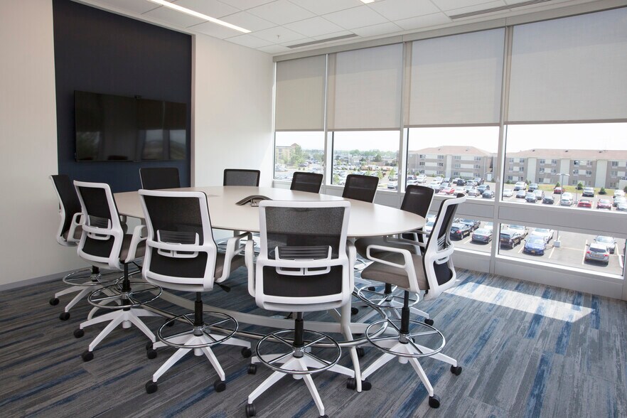 More Photos Of 400 Airborne Pky, Buffalo Office For Lease