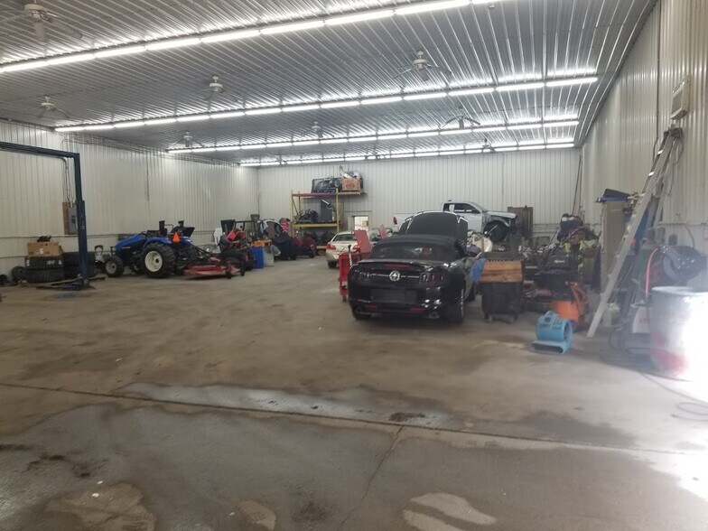 More Photos Of 13477 Dixie Hwy, Walton Auto Dealership For Sale
