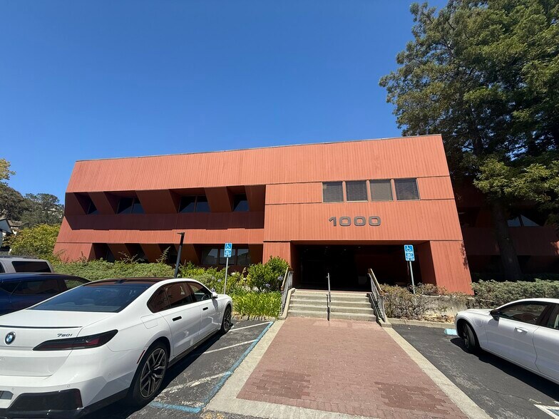 More Photos Of 1000 S Eliseo Dr, Greenbrae Medical For Lease