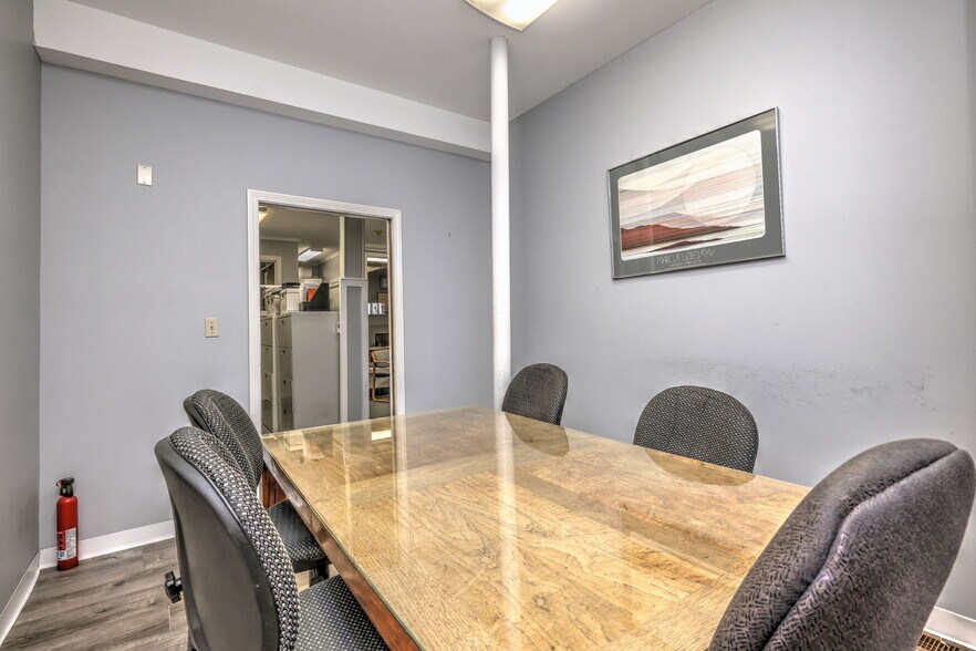 More Photos Of 1948 Chapel St, New Haven Office For Sale