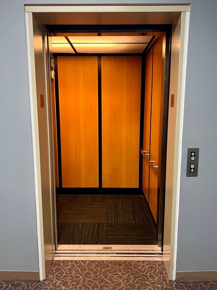 More Photos Of 50 Maple St, Springfield Medical For Lease