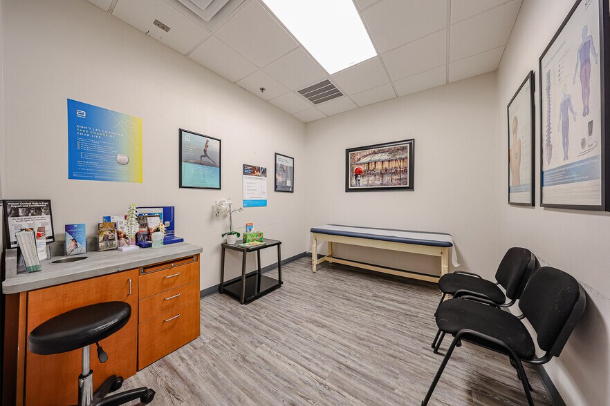 More Photos Of 535 E McKellips Rd, Mesa Office For Sale