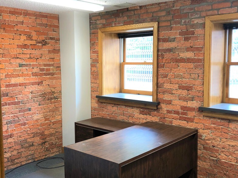 More Photos Of 231 Walton St, Syracuse Office Residential For Sale