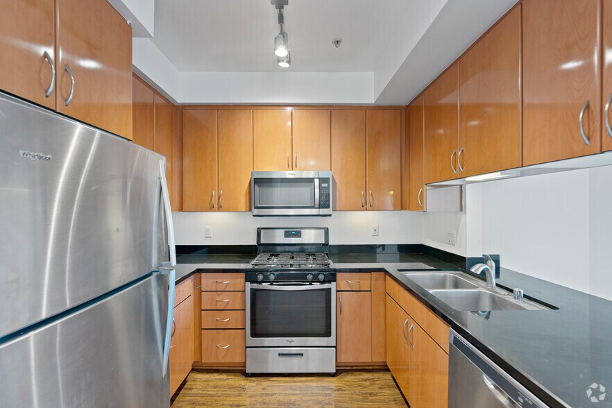More Photos Of 65 W Dayton St, Pasadena Coworking Space