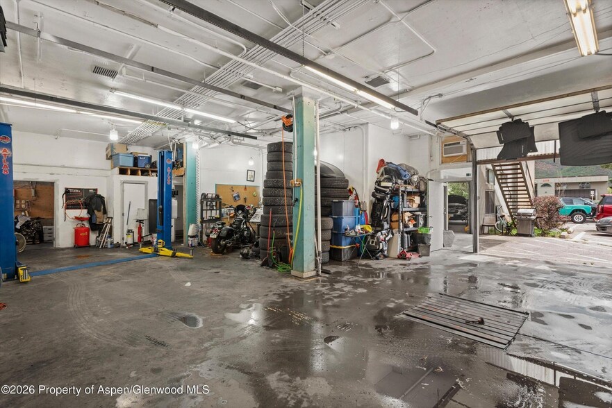 More Photos Of 408 Aspen Airport Business Ctr, Aspen Flex For Sale