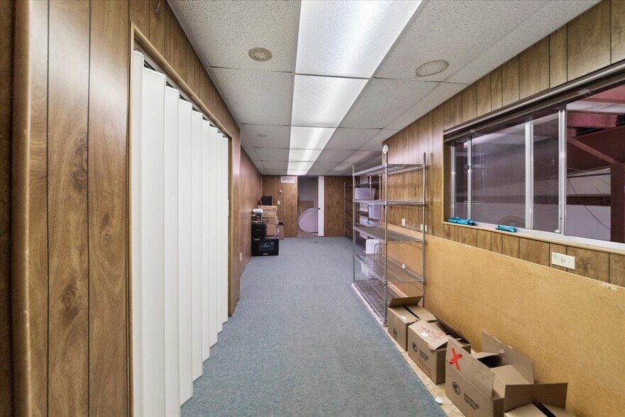 More Photos Of 2843 W Avenida de Luces, Williams Warehouse For Sale