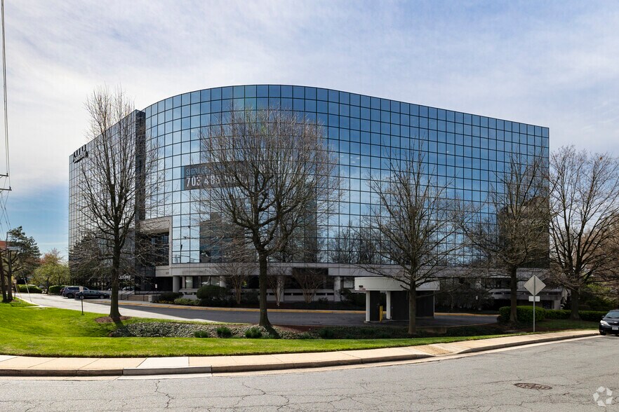 Primary Photo Of 8219 Leesburg Pike, Vienna Medical For Lease
