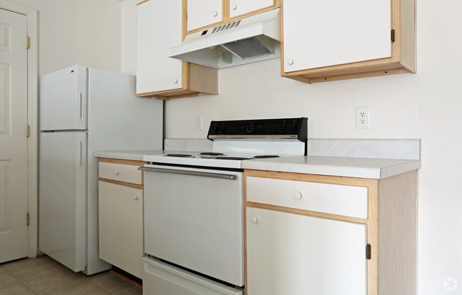 More Photos Of 1201 Edenham Ct, Virginia Beach Apartments For Sale