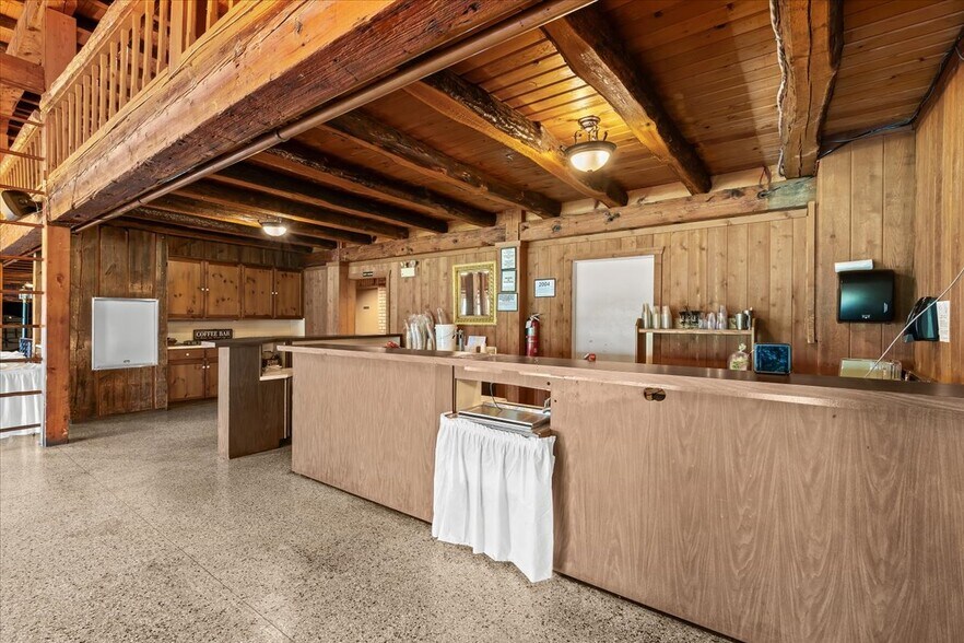 More Photos Of 9512 E Lippincott Blvd, Davison Golf Course Driving Range For Sale