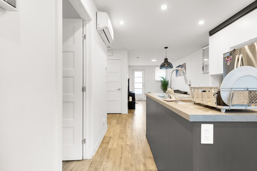 More Photos Of 1603-1607 Rue Godin, Longueuil Apartments For Sale