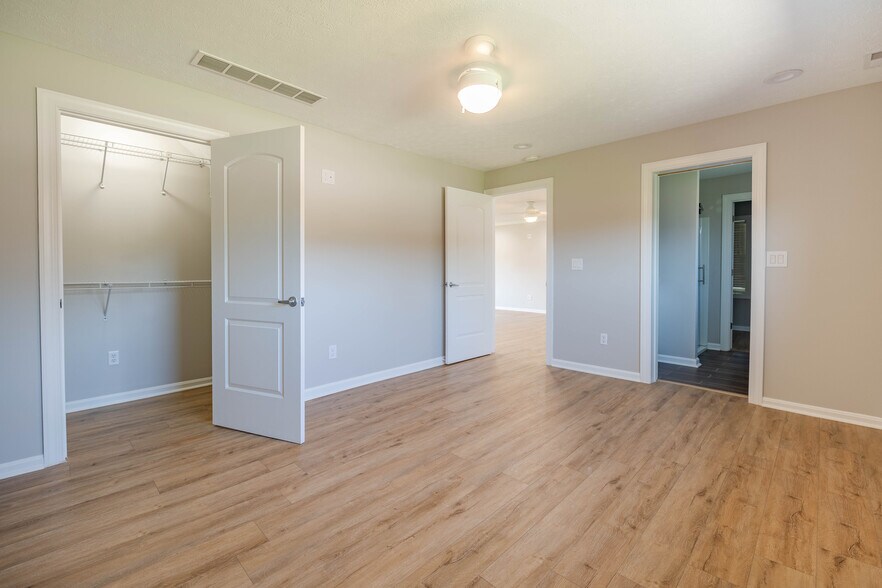 More Photos Of 204 Killen Rd, Memphis Flex For Sale