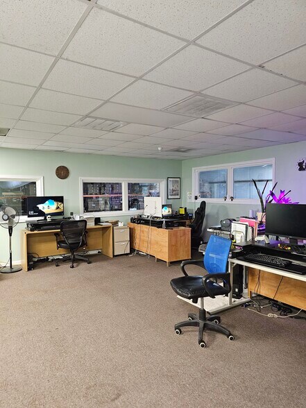 More Photos Of 4400 E New Market Hurlock Rd, Hurlock Warehouse For Lease