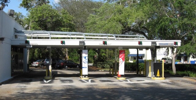 More Photos Of 851 27 S, Avon Park Bank For Lease