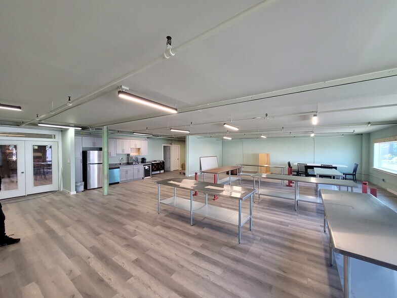 More Photos Of 145 Water St, Norwalk Light Manufacturing For Sale