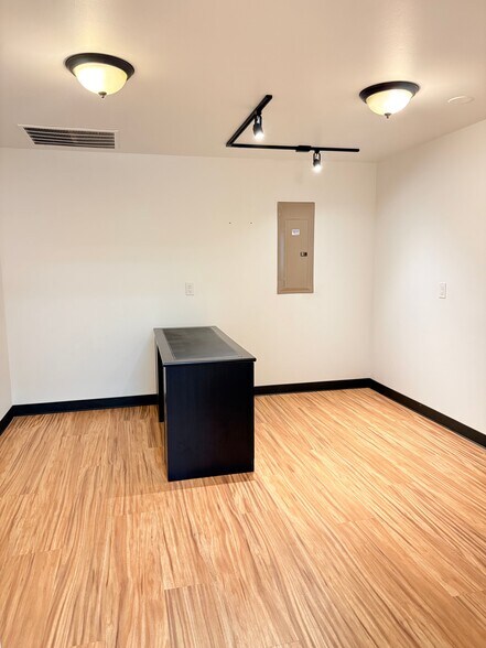 More Photos Of 1212 Columbia Park Trl, Richland Office For Lease