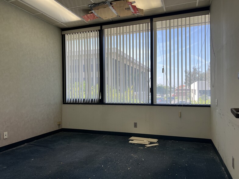More Photos Of 15141 Whittier Blvd, Whittier Medical For Lease