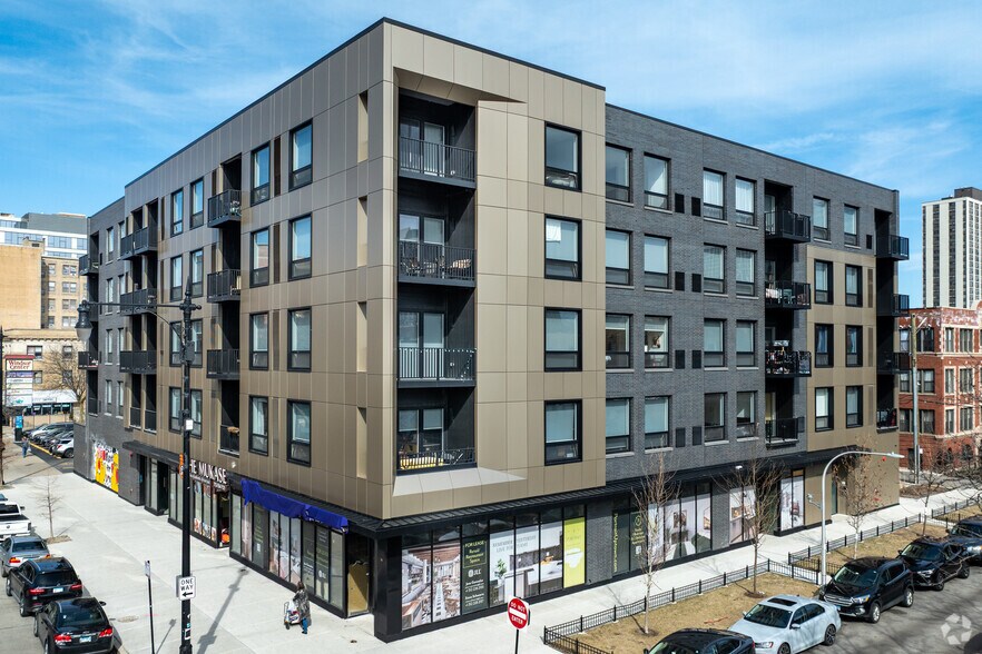 Primary Photo Of 4501 N Sheridan Rd, Chicago Apartments For Lease