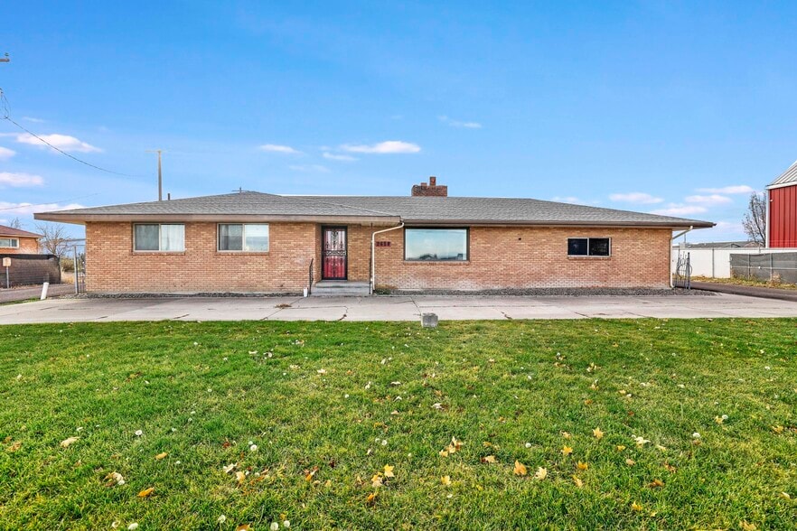 More Photos Of 2658 Addison Ave E, Twin Falls Office For Sale