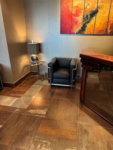 More Photos Of 7226 Lee Deforest Dr, Columbia Medical For Sale