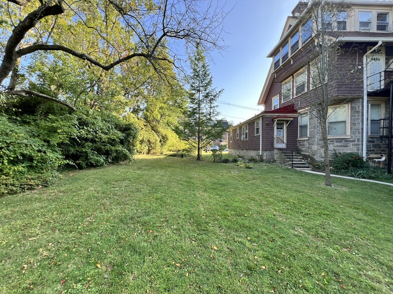 More Photos Of 29 W Stratford Ave, Lansdowne Apartments For Sale