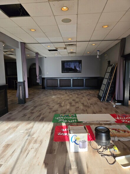More Photos Of 4842 Arthur Kill Rd, Staten Island Flex For Lease