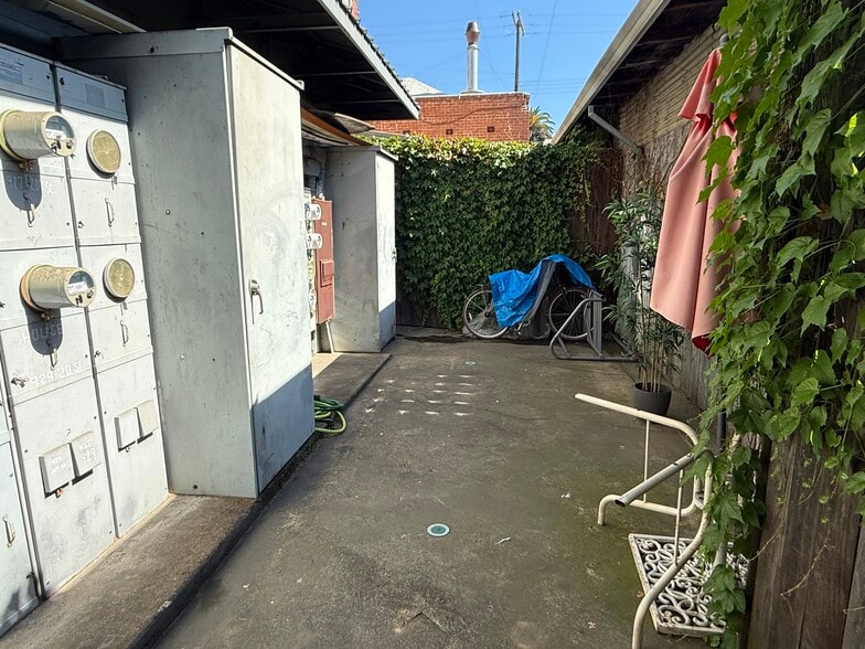 More Photos Of 927 20th St, Sacramento Storefront Retail Residential For Lease
