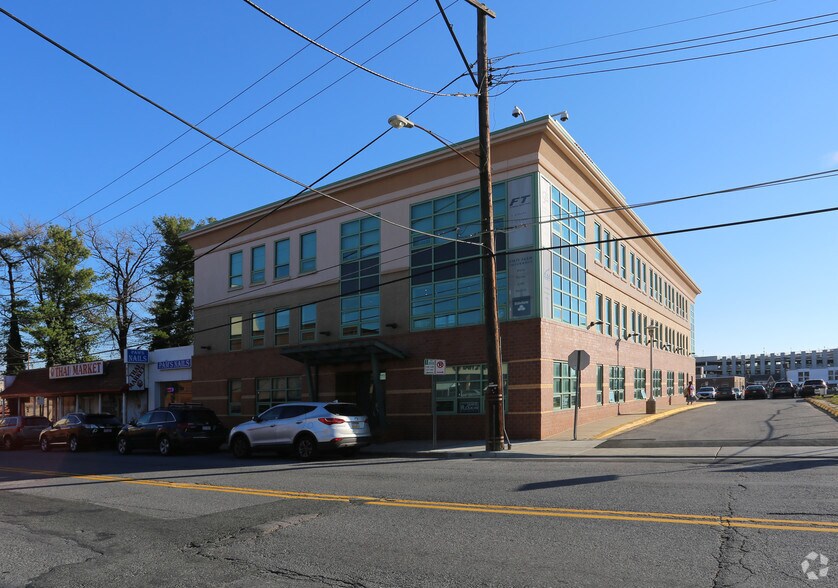 More Photos Of 912 Thayer Ave, Silver Spring Loft Creative Space For Sale