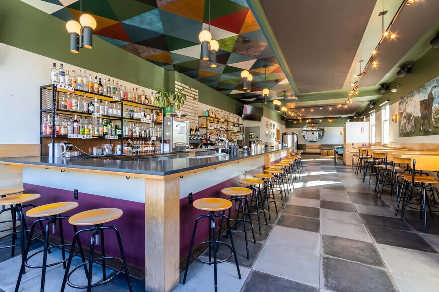 More Photos Of 2543-2545 24th St, San Francisco Storefront Retail Residential For Sale