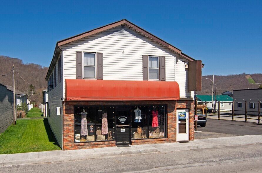 More Photos Of 439 Main Street, Rainelle Storefront Retail Residential For Sale
